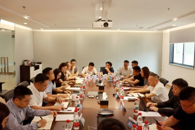 金恒德集团召开2025年半年度工作会议  暨“洞察趋势·主动创新”研讨会