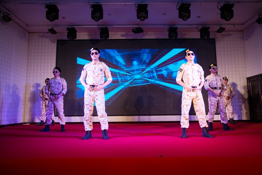 久久久亚洲精品一区二区三区